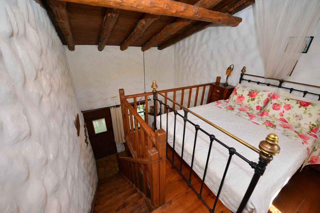 Appartement Viglatoras à Sárkhos Extérieur photo