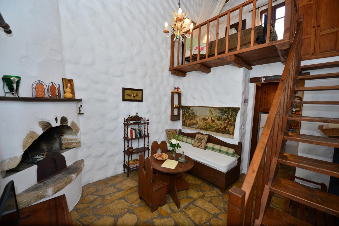 Appartement Viglatoras à Sárkhos Extérieur photo