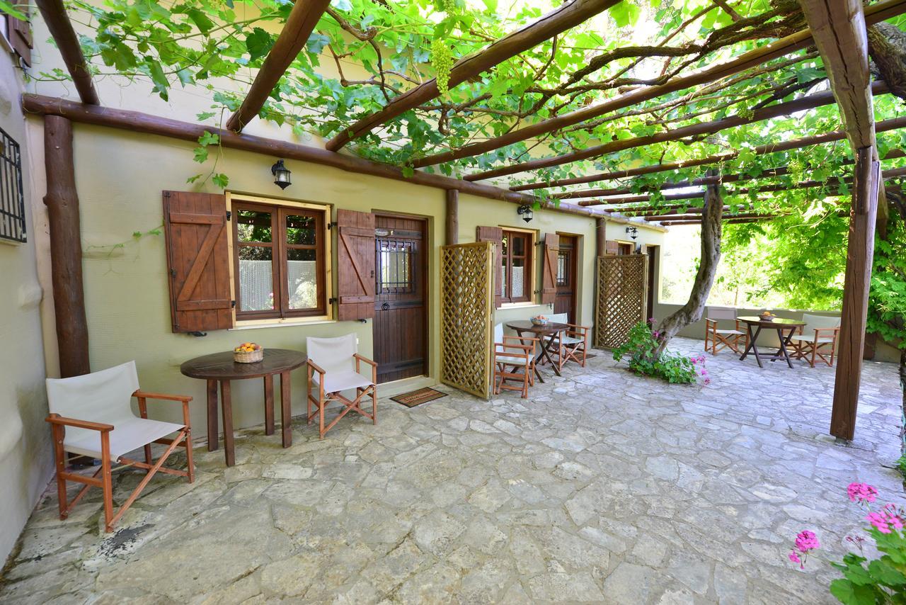 Appartement Viglatoras à Sárkhos Extérieur photo
