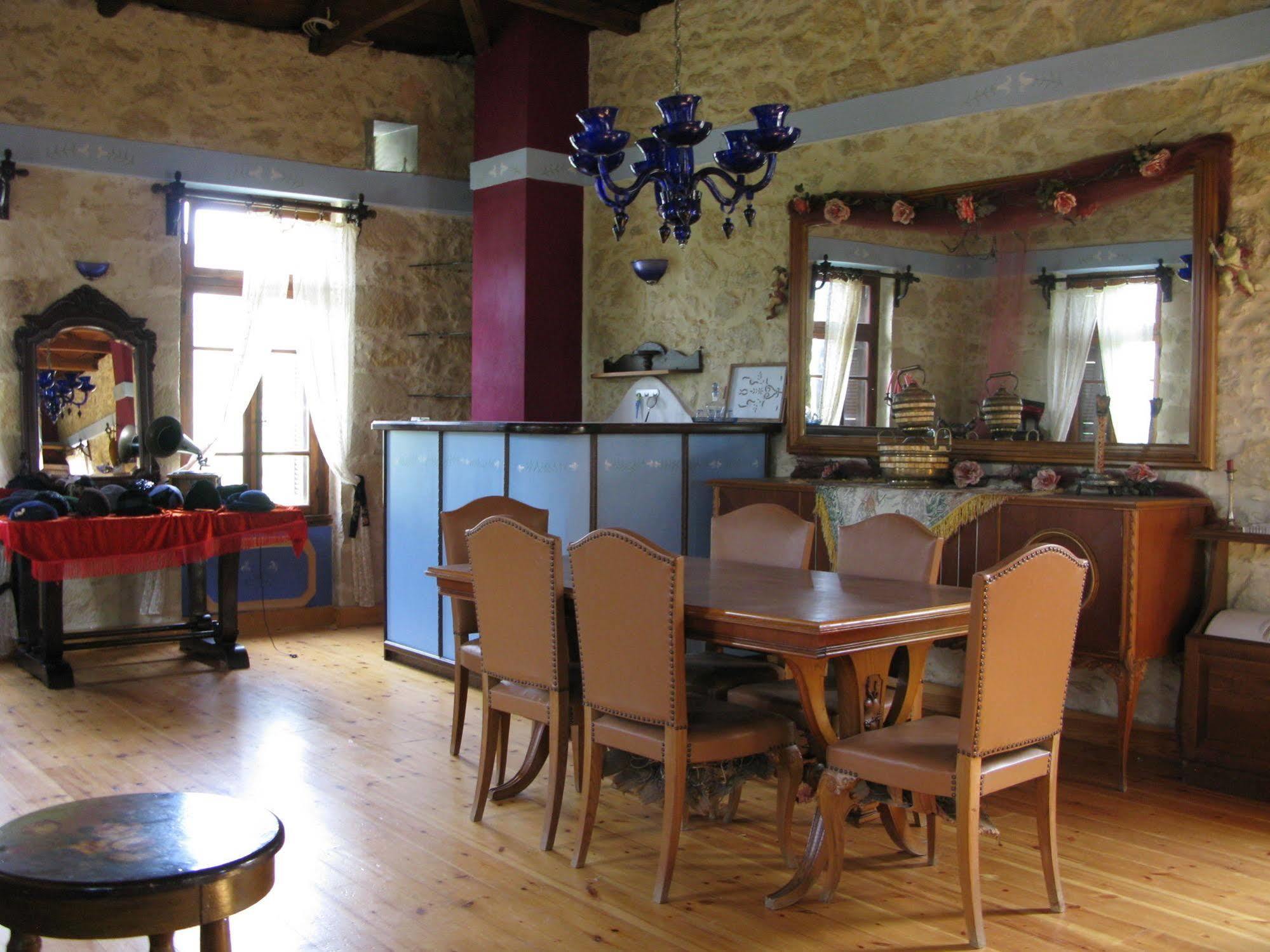 Appartement Viglatoras à Sárkhos Extérieur photo